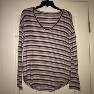 AMERICAN EAGLE SOFT&SEXY V NECK STRIPE LONG SLEEVE